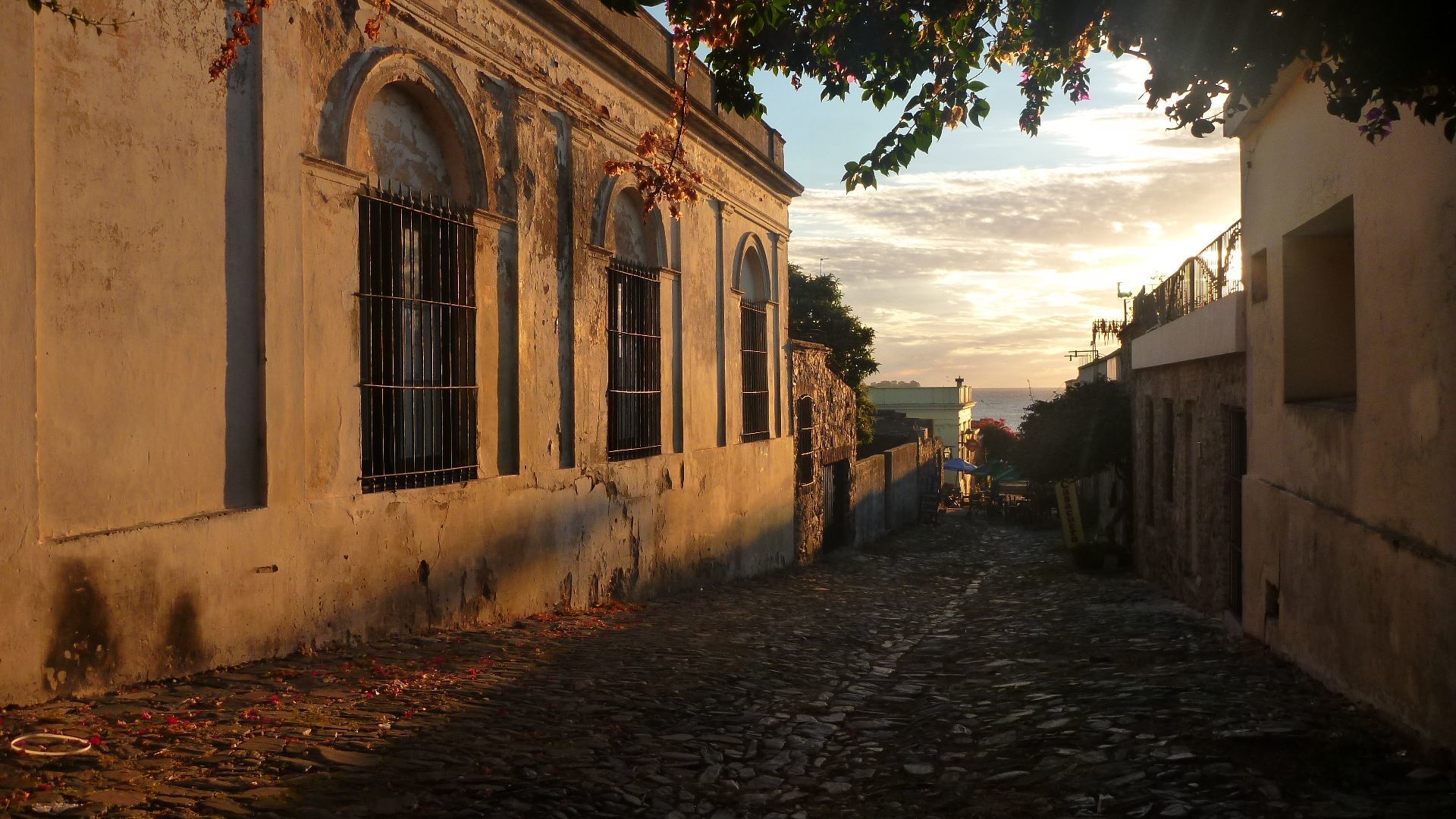 Traslados em Colonia Del Sacramento