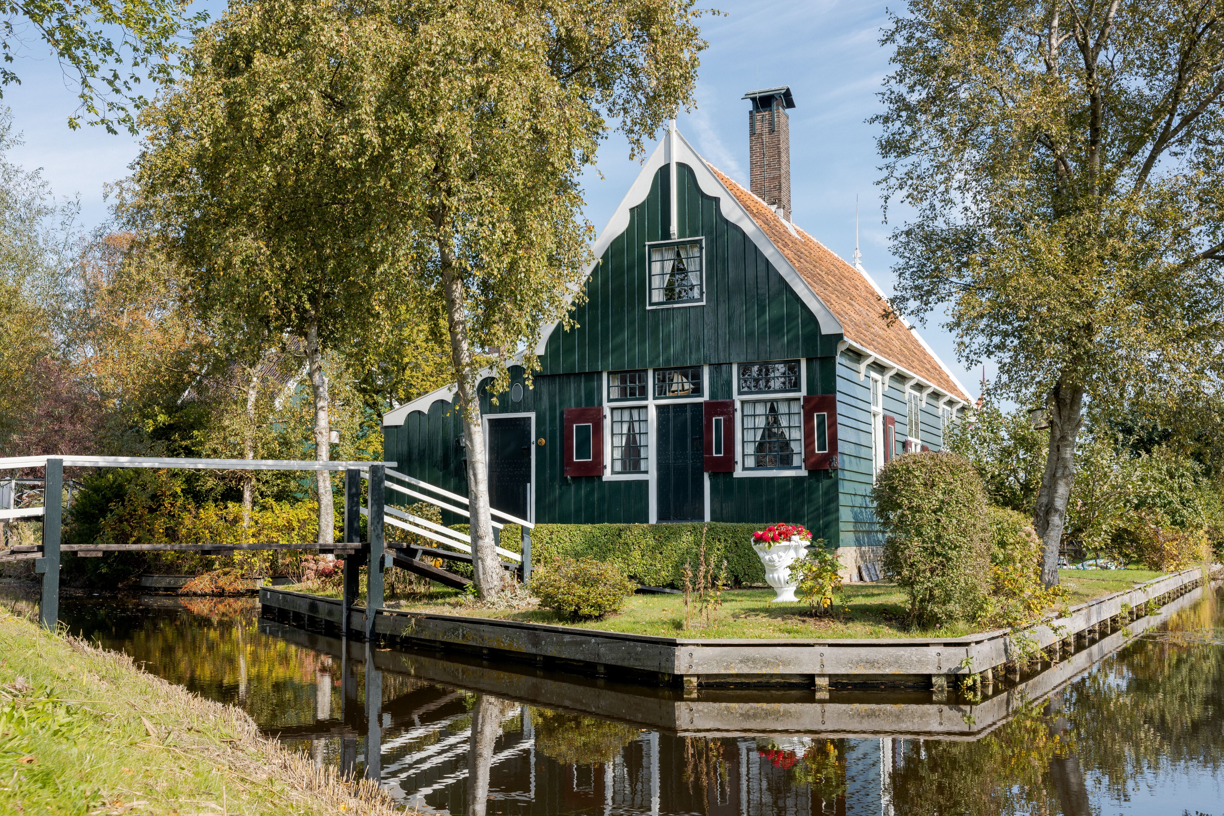 Tour of Volendam and Zaanse Schans Windmills from Amsterdam with Optional Boat Trip in Amsterdam - Accommodations in Ámsterdam