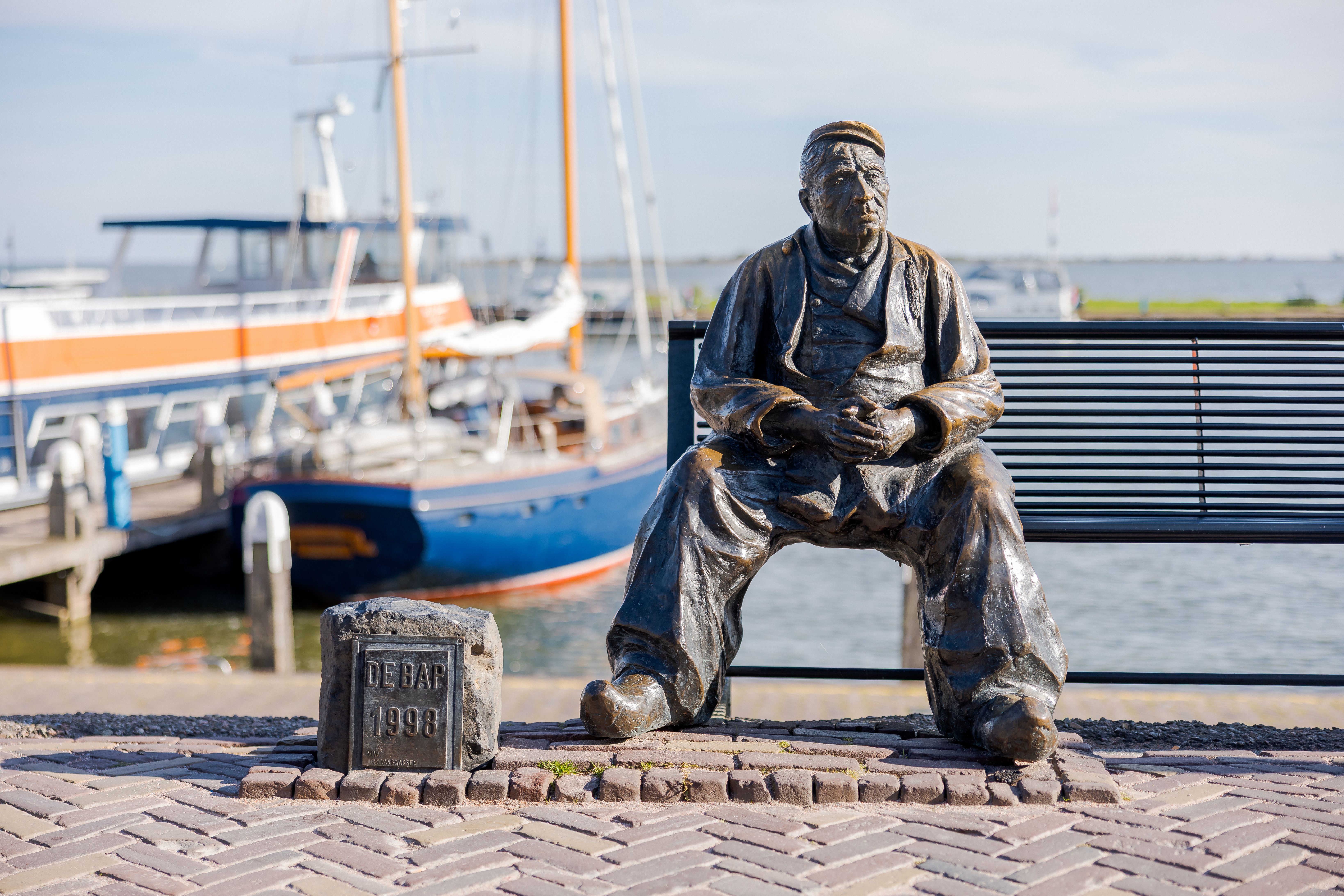 Tour of Volendam and Zaanse Schans Windmills from Amsterdam with Optional Boat Trip in Amsterdam - Accommodations in Ámsterdam