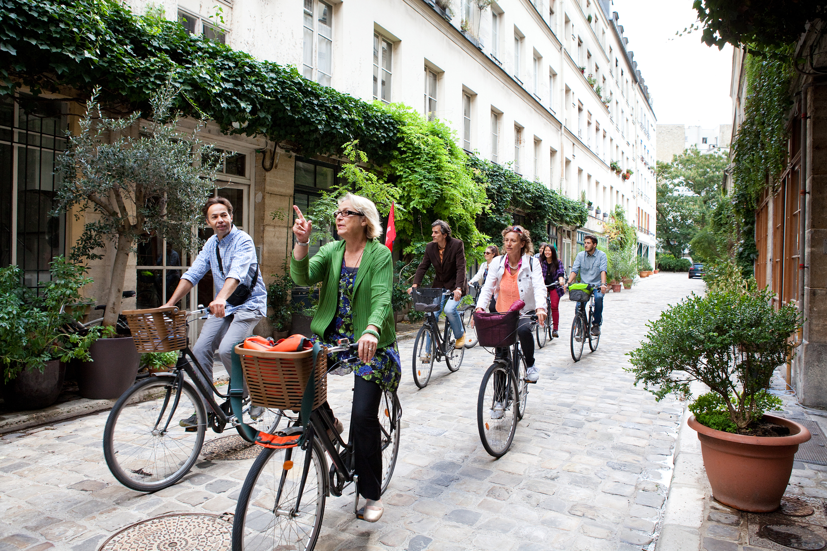 Marais Gourmet: Combined Bike and Tasting Tour in the Marais District in Semiprivate - Accommodations in Paris