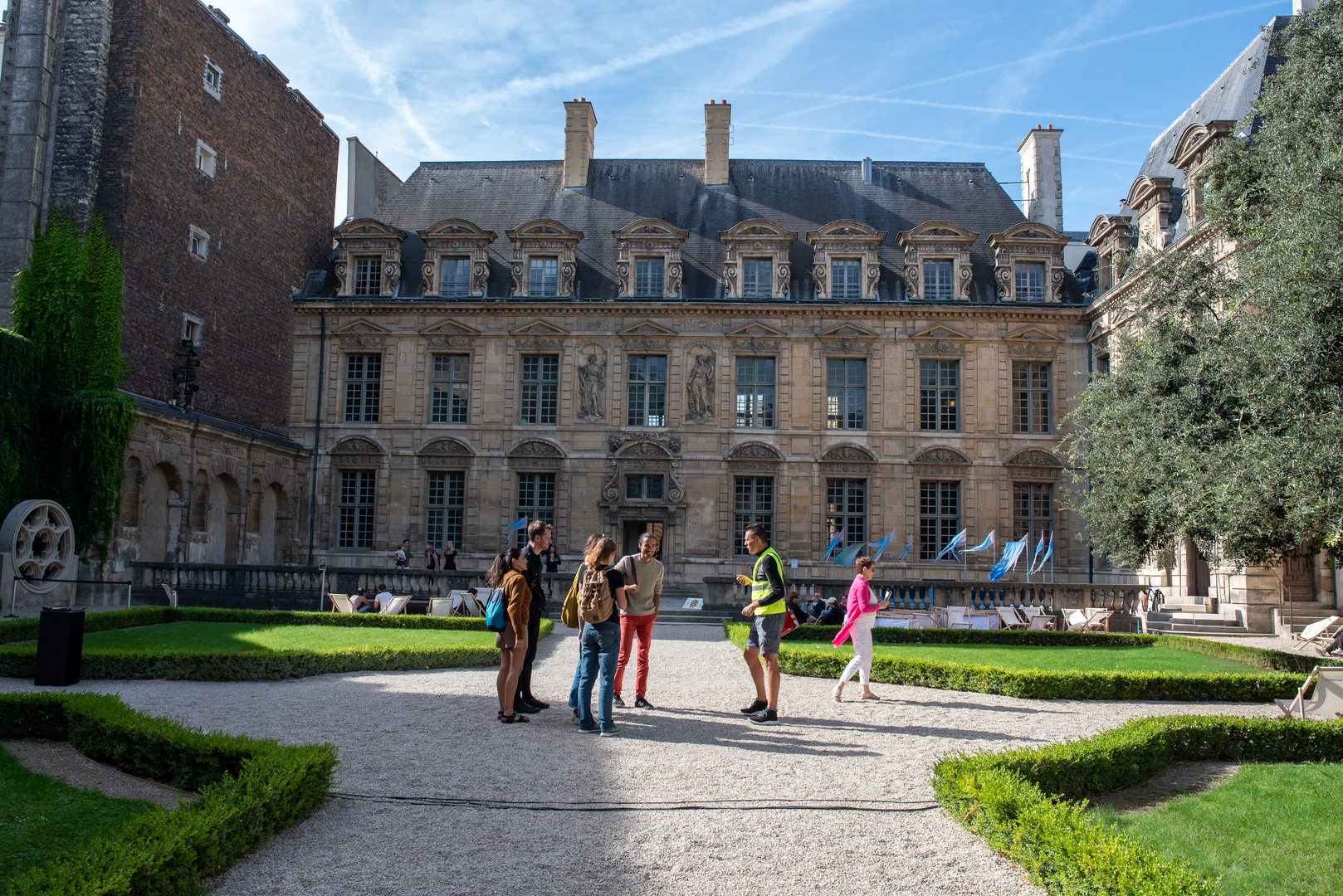 Marais Gourmet: Combined Bike and Tasting Tour in the Marais District in Semiprivate - Accommodations in Paris