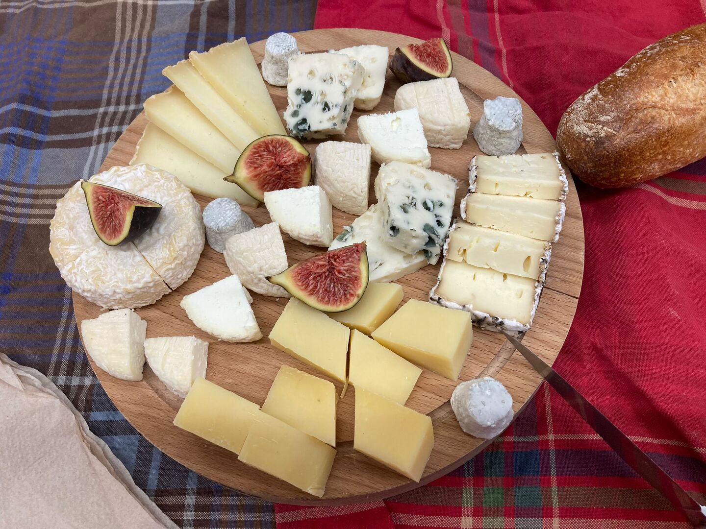 Marais Gourmet: Combined Bike and Tasting Tour in the Marais District in Semiprivate - Accommodations in Paris