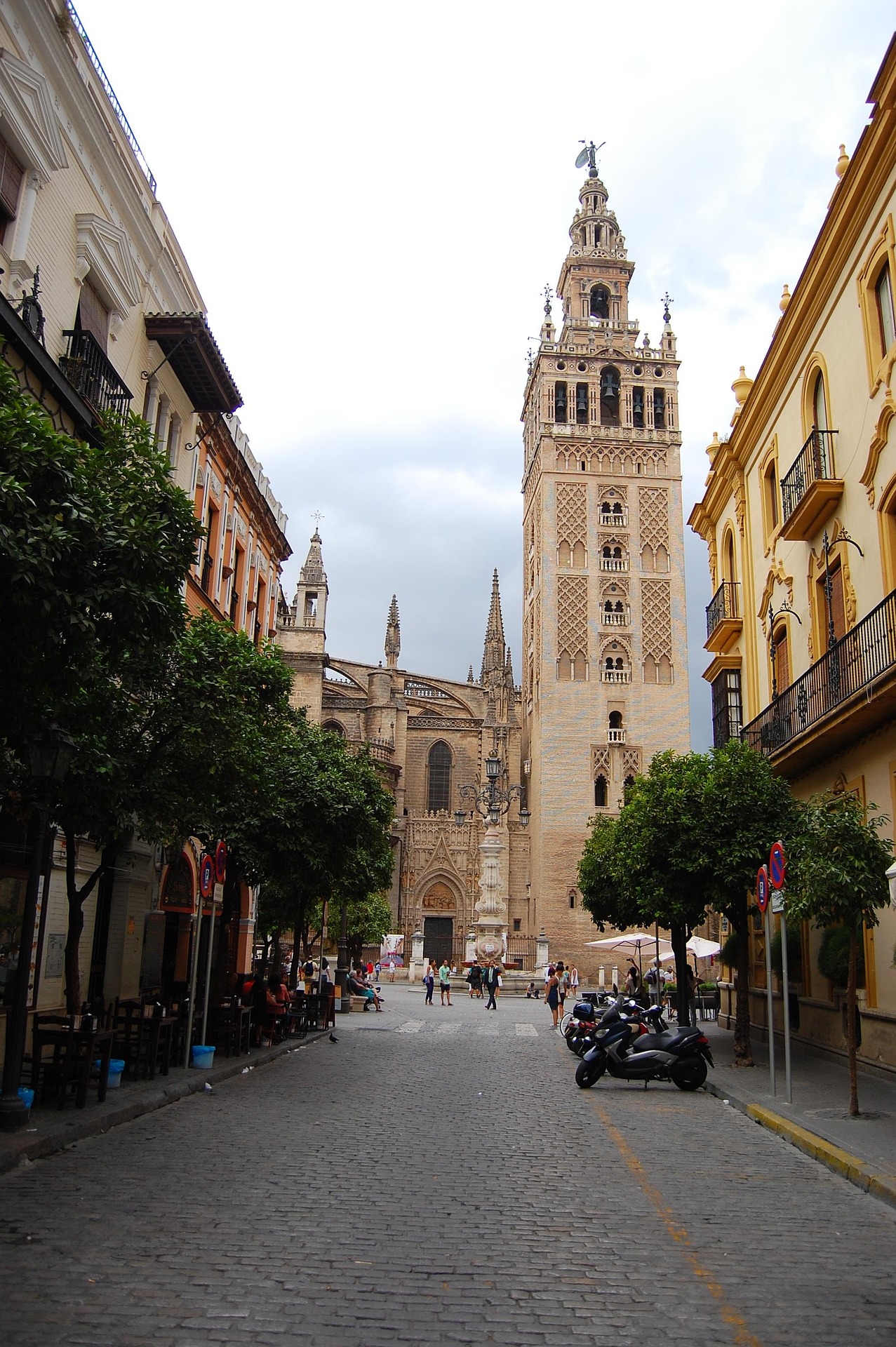 Escursione Siviglia Monumentale: Alcázar, Cattedrale e Giralda in Italiano - Alloggi in Siviglia