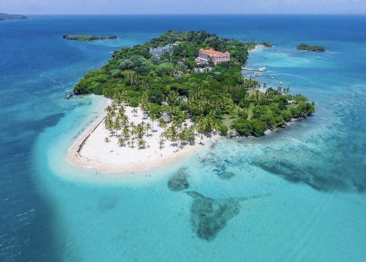 Excursión a Samaná y Cayo Levantado desde Punta Cana con Almuerzo y  Recogida por Hotel - Alojamientos en Punta Cana