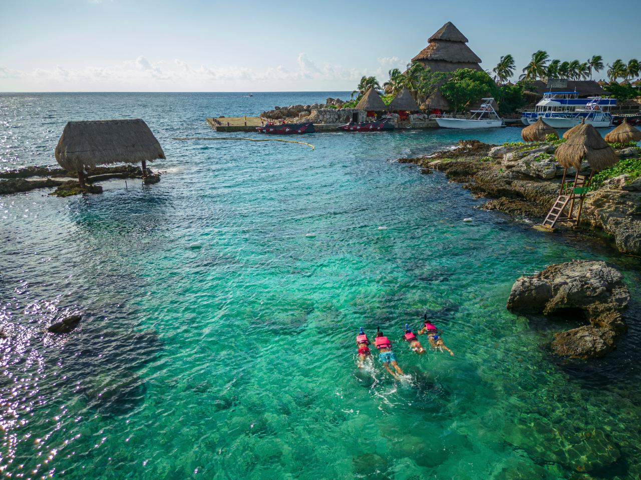 Tour a Xcaret de Día Completo con Recogida - Alojamientos en Cancún
