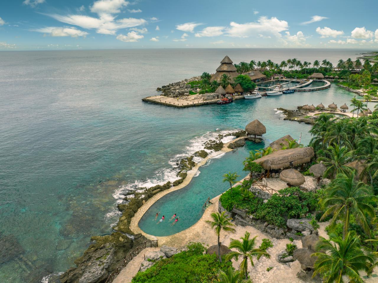 Tour a Xcaret de Día Completo con Recogida - Alojamientos en Cancún