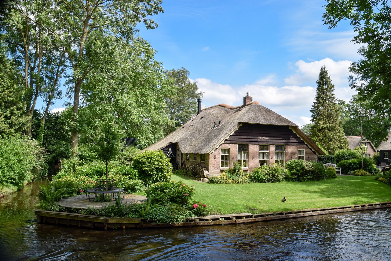 Tour de un Día a Giethoorn con Crucero por los Canales - Alojamientos en Amsterdam