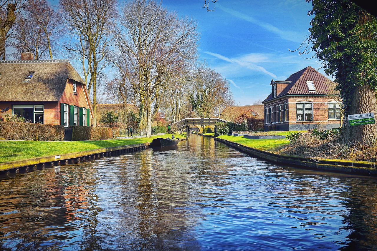 Tour de un Día a Giethoorn con Crucero por los Canales - Alojamientos en Amsterdam