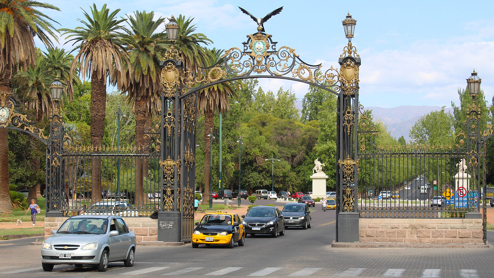 Excursión a la Ciudad y Alrededores de Mendoza con Recogida - Alojamientos en Mendoza