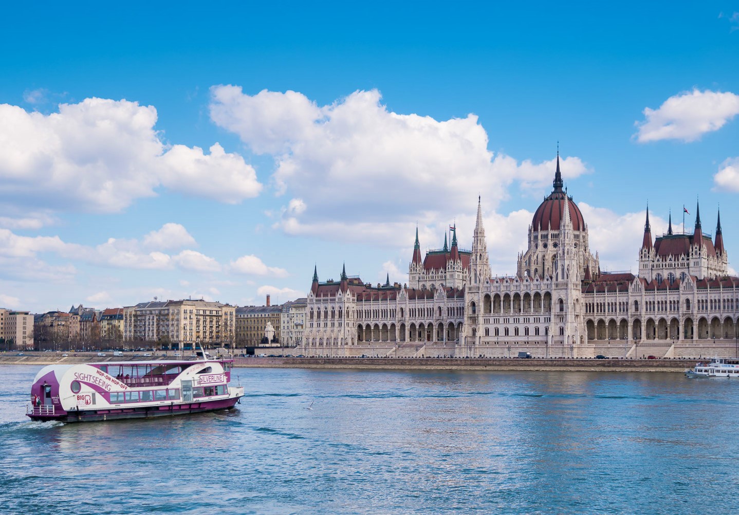 Passeio de Barco Turístico em Budapeste - Acomodações em Budapeste