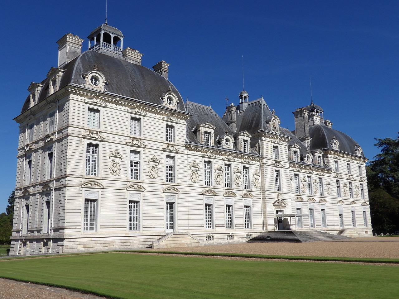 Excursão de Dia Inteiro a Chambord, Cheverny e Chenonceau com Audioguia em Semiprivado a partir de Amboise - Acomodações em Amboise